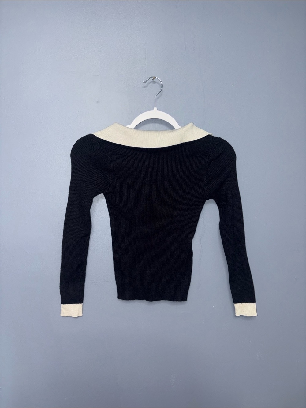 Black Ribbed Collared Longsleeve - Picture 3 of 3